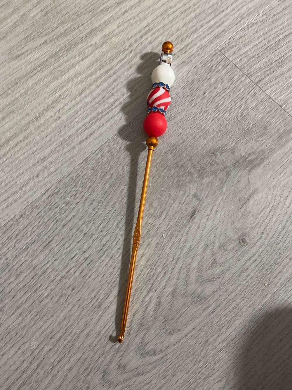 Patriotic 3 mm crochet hook